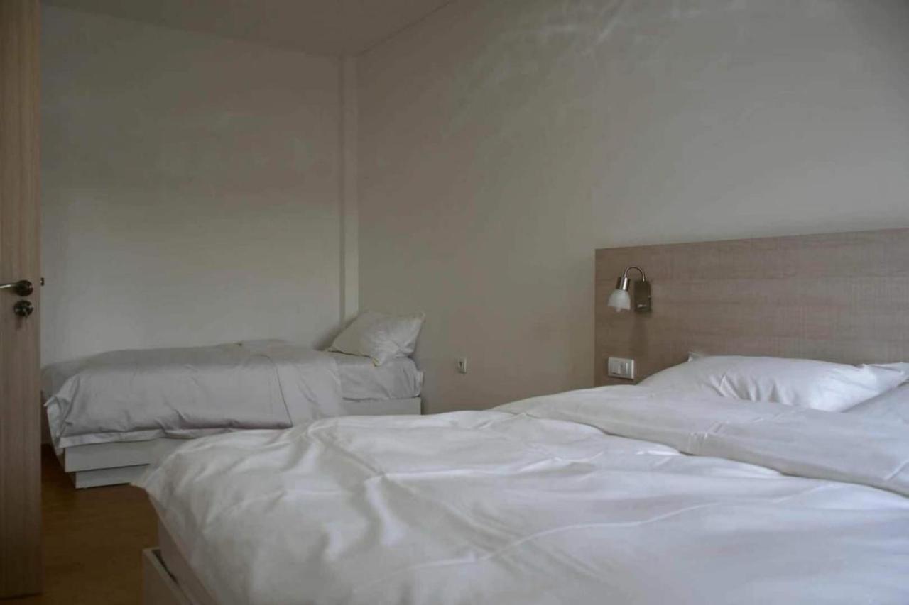 Asuka Apartmani 飞鸟客 Surčin Exteriör bild