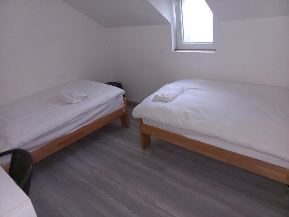 Asuka Apartmani 飞鸟客 Surčin Exteriör bild