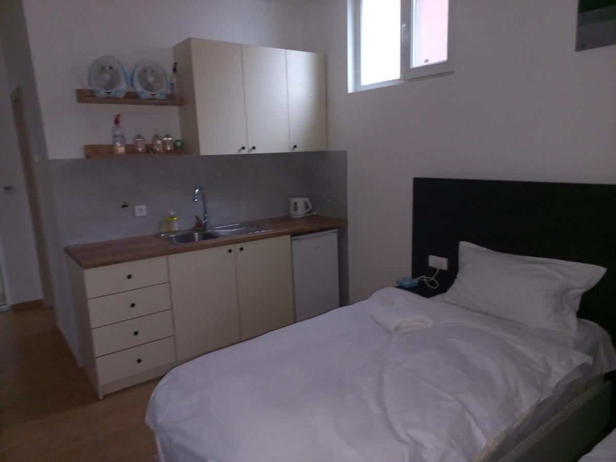 Asuka Apartmani 飞鸟客 Surčin Exteriör bild