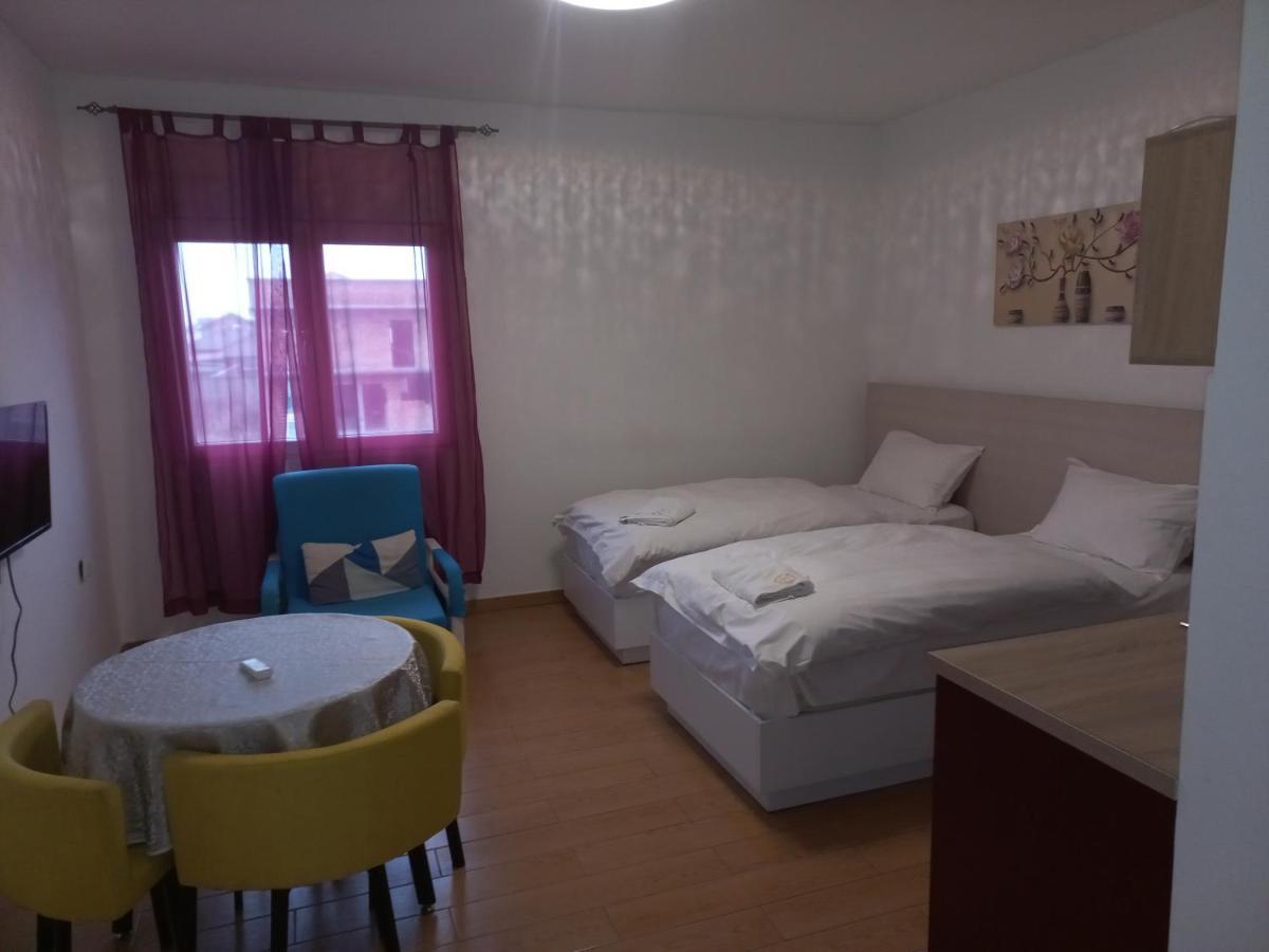 Asuka Apartmani 飞鸟客 Surčin Exteriör bild